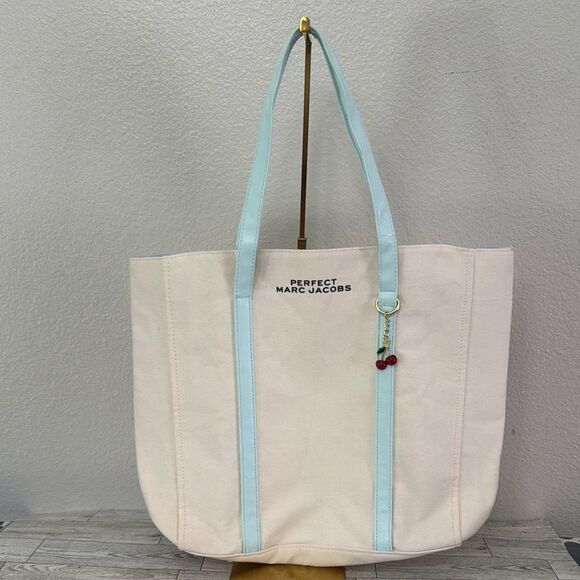 Perfect Marc Jacobs Cream & Blue Canvas Tote NEW - Picture 3 of 7